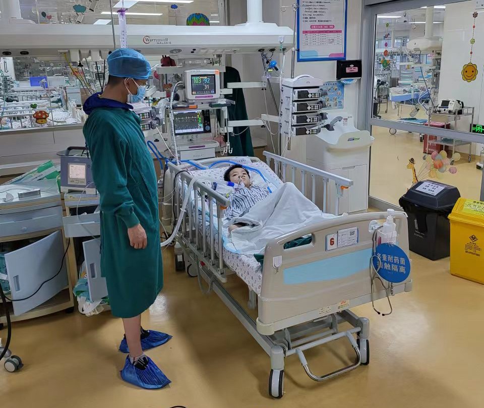 平阳县跨省救护车出租公司