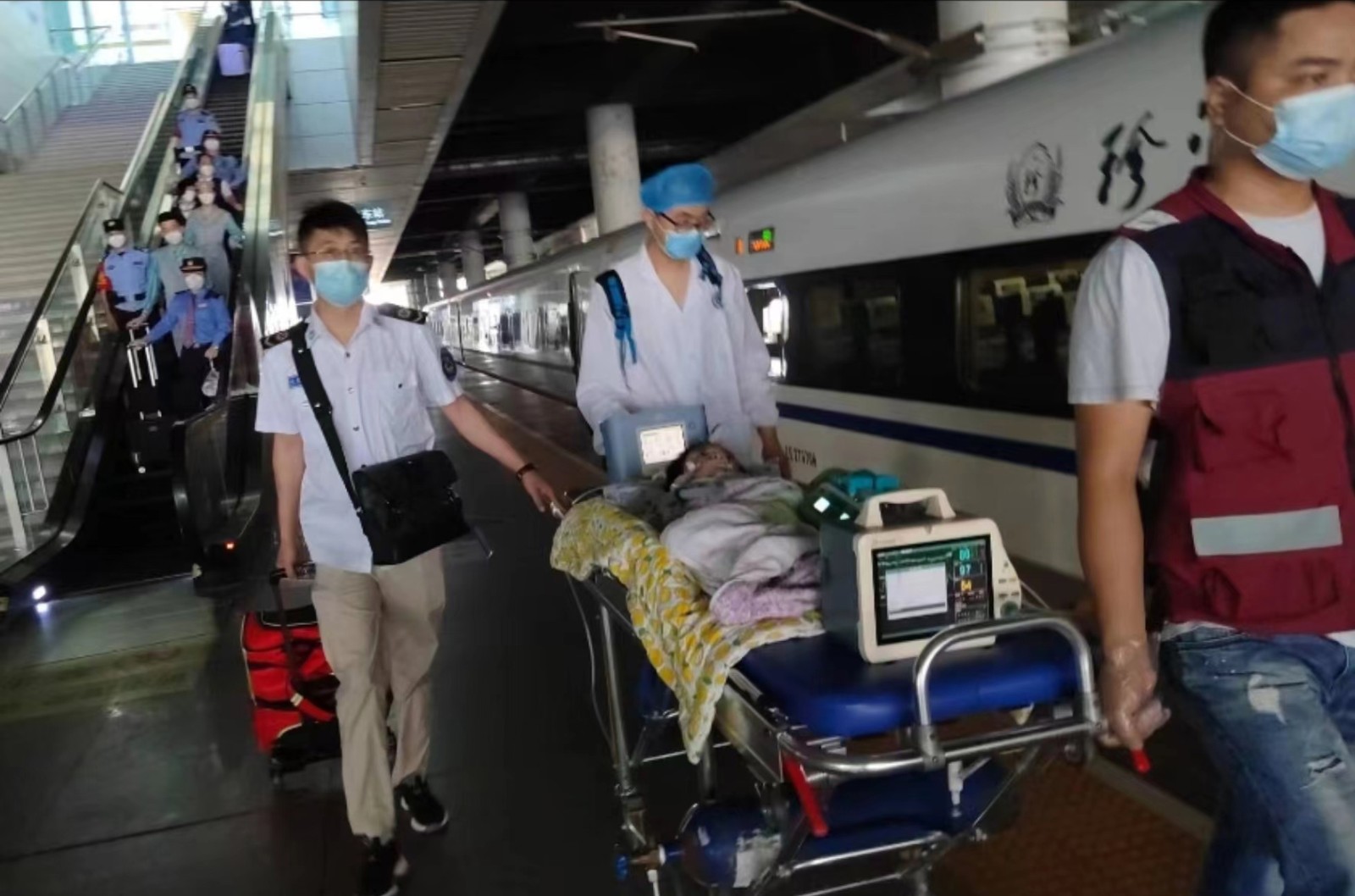 平阳县高铁转运公司